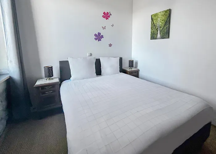 Hébergement de vacances Aznavour Près De Carcassonne *